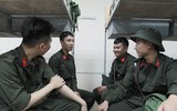 Tân binh Công an Hà Nội rạng rỡ trong ngày đầu nhập ngũ